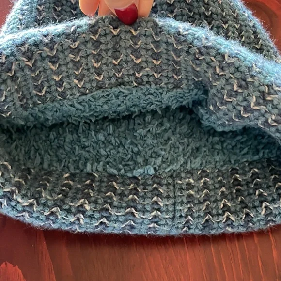 North Face Beanie - Picture 5 of 6